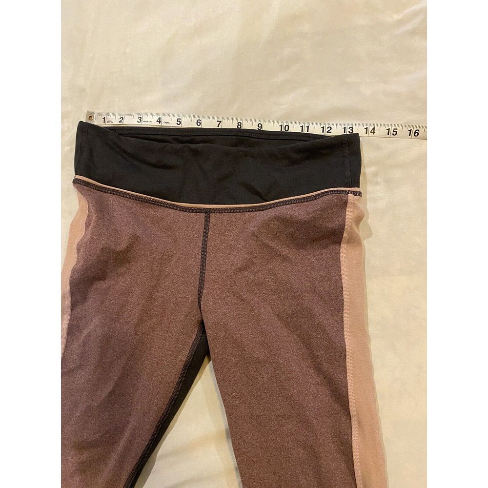 Fabletics Leggings Women S/M (See Measurements) gray pink capri EUC - Picture 4 of 7